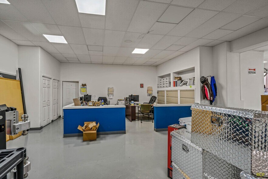 More Photos Of 53026 NW Thornton Dr, Scappoose Warehouse For Sale