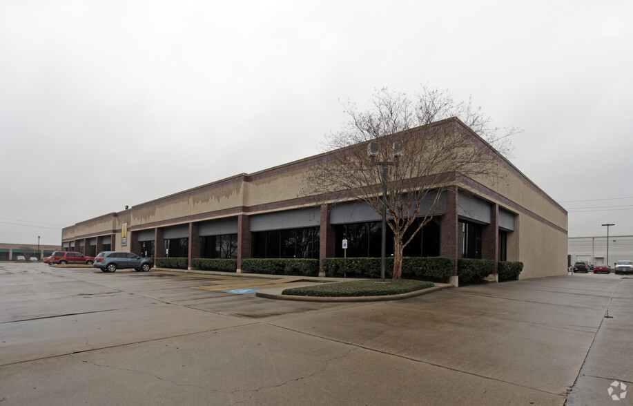 Primary Photo Of 4001 Greenbriar Dr, Stafford Warehouse For Lease