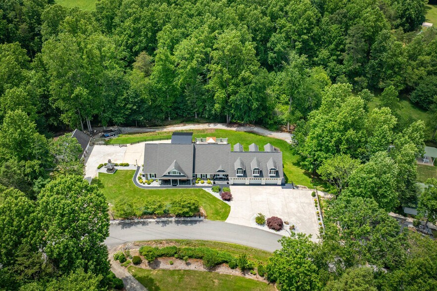 More Photos Of 200 Little Acres Dr, Marion Specialty For Sale