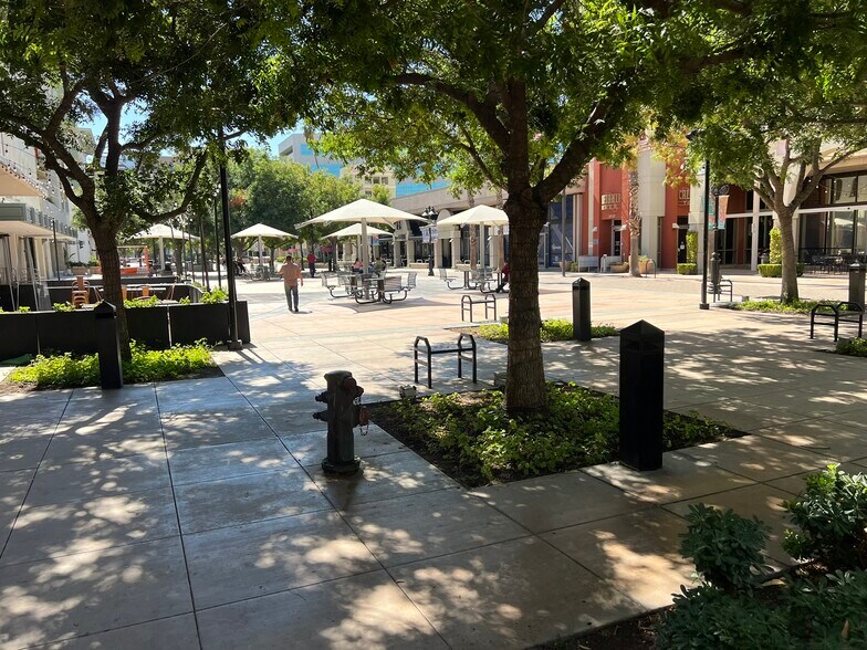 More Photos Of 3730 Main St, Riverside Storefront Retail Office For Lease