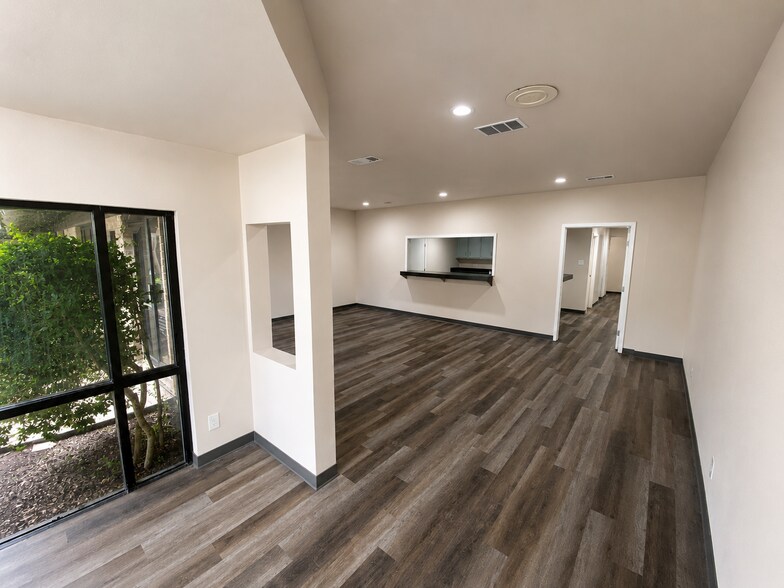 More Photos Of 1721 Cimarron Trl, Hurst Medical For Sale