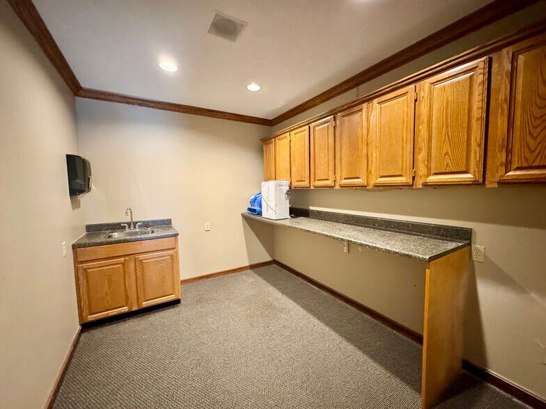 More Photos Of 4051 Whipple Ave NW, North Canton Coworking Space