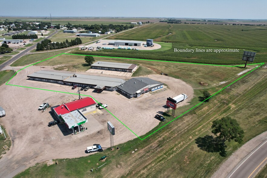 More Photos Of 1202 Castle Rock St, Quinter Hotel For Sale