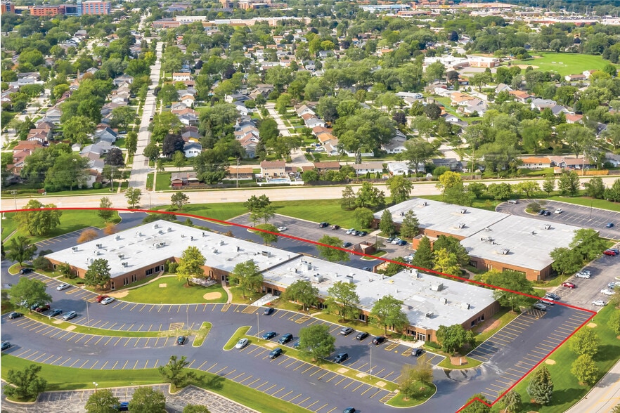 Primary Photo Of 250 E Devon Ave, Itasca Office For Sale
