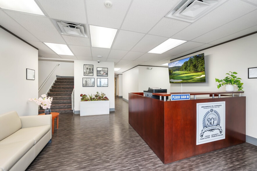 More Photos Of 2375 Walsh Rd, San Antonio Manufacturing For Sale