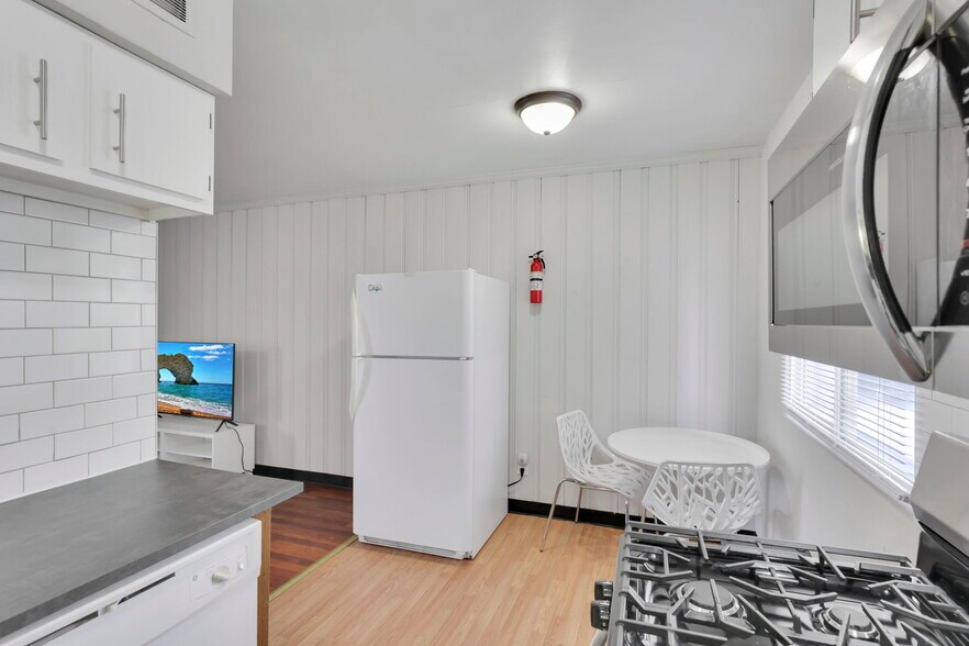 More Photos Of 27 W 8th Ave, Columbus Apartments For Sale