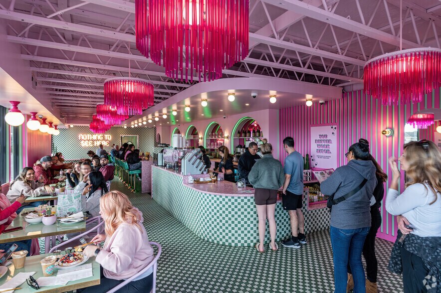 More Photos Of 2651-2675 Irvine Ave, Costa Mesa Storefront For Lease