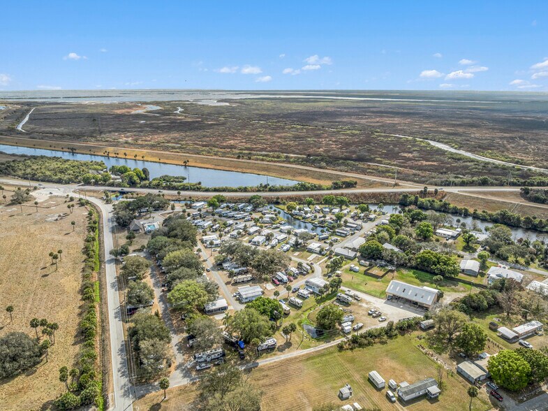 More Photos Of 1073 Old Lakeport Rd, Moore Haven Manufactured Housing Mobile Home Park For Sale