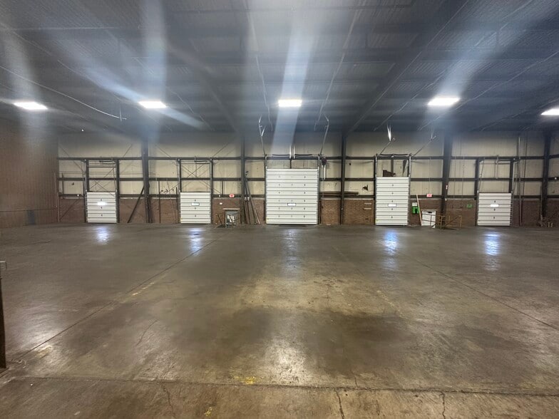 More Photos Of 4250-4276 Strausser St NW, Canton Warehouse For Lease