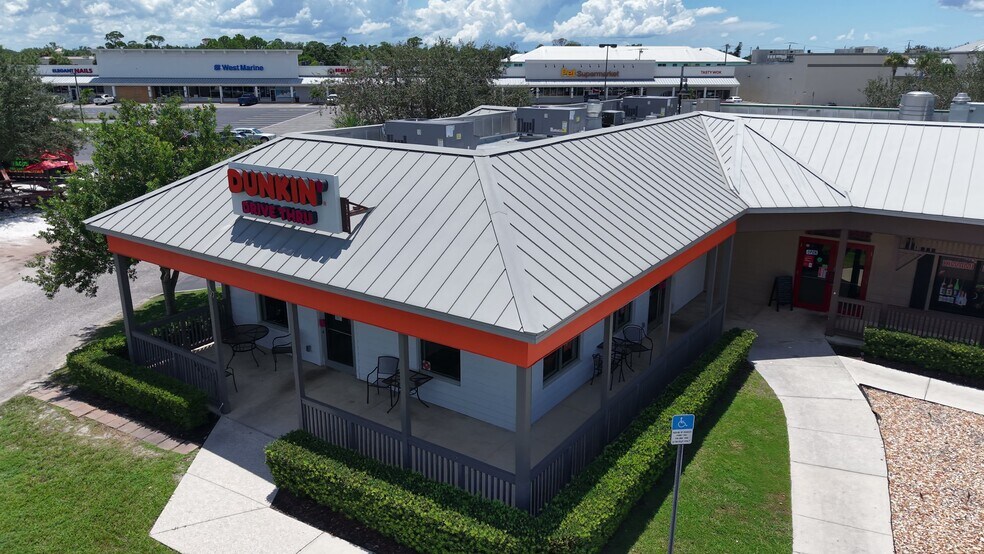 More Photos Of 4233 Tamiami Trl, Port Charlotte Freestanding For Sale