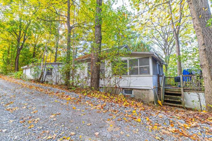 More Photos Of 1192 Route 9P, Saratoga Springs Hotel For Sale