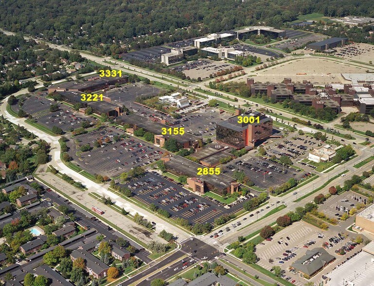 More Photos Of 3155 W Big Beaver Rd, Troy Office For Sale