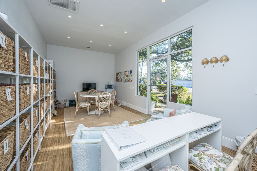 More Photos Of 234 Mathis Ferry Rd, Mount Pleasant Office For Lease