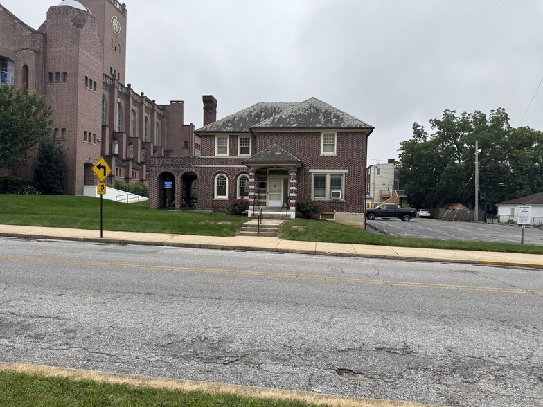 More Photos Of 100 Lafayette St, York Specialty For Sale