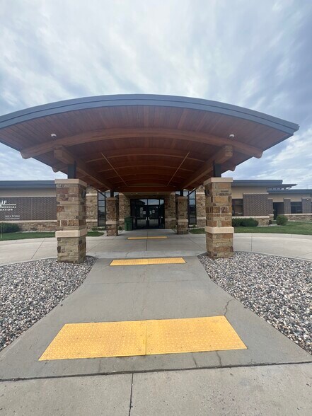 More Photos Of 4141 28th Ave S, Fargo Office For Lease