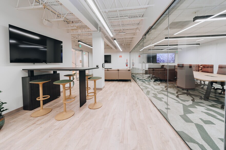 More Photos Of 2040 14th St, Boulder Office For Lease
