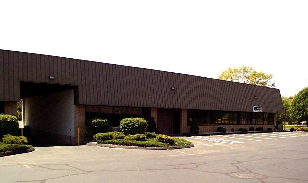 More Photos Of 170-212 N Plains Industrial Rd, Wallingford Light Manufacturing For Sale