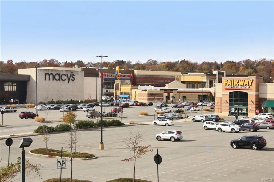 More Photos Of 35 S Middletown Rd, Nanuet Office For Lease