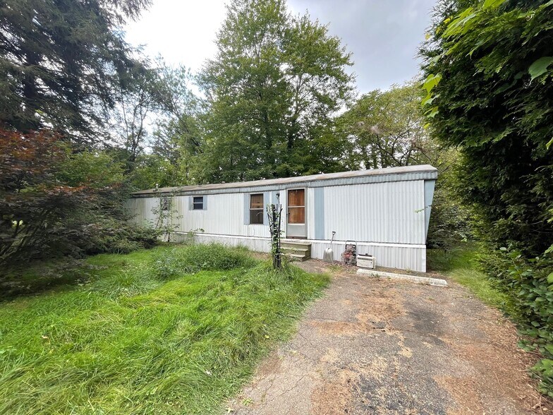 More Photos Of 2807 Columbus Rd NE, Canton Land For Sale