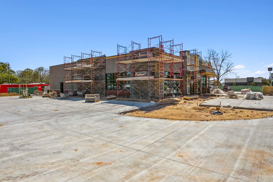 More Photos Of 12700 Interstate 45 N, Willis Freestanding For Sale