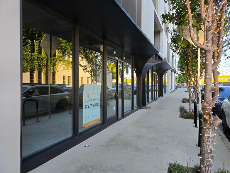 More Photos Of 7007 Romaine St, Los Angeles Office For Lease