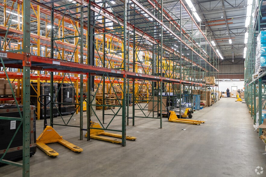 More Photos Of 180 Lehigh Ave, Lakewood Warehouse For Lease