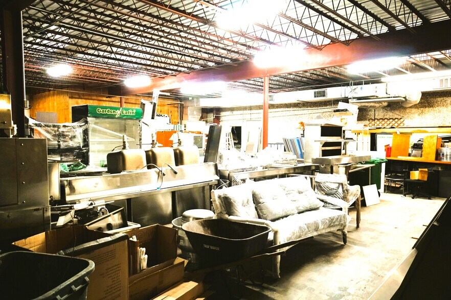 More Photos Of 7031 Grand Blvd, Houston Research And Development For Lease