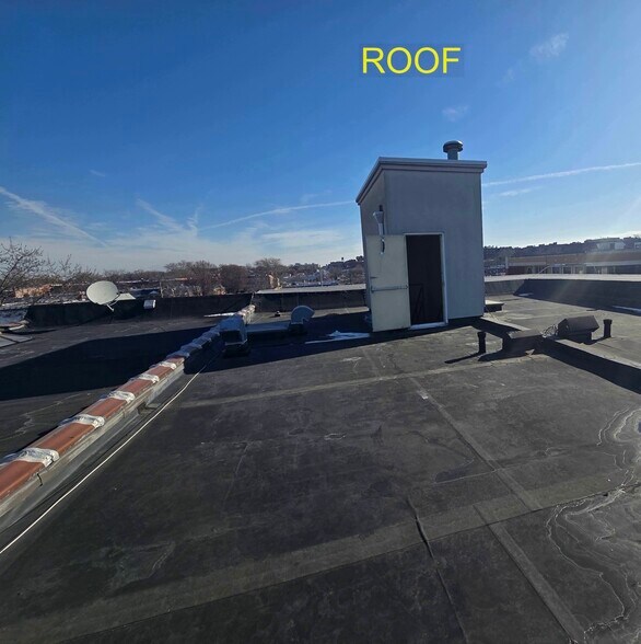 More Photos Of 7115 Northern Blvd, Jackson Heights Office For Sale