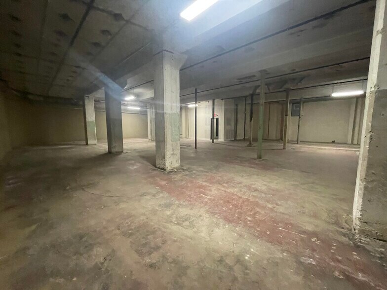 More Photos Of 640 C St, San Diego General Retail For Lease