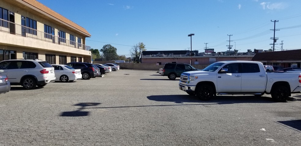 More Photos Of 13741 Foothill Blvd, Sylmar Office For Lease