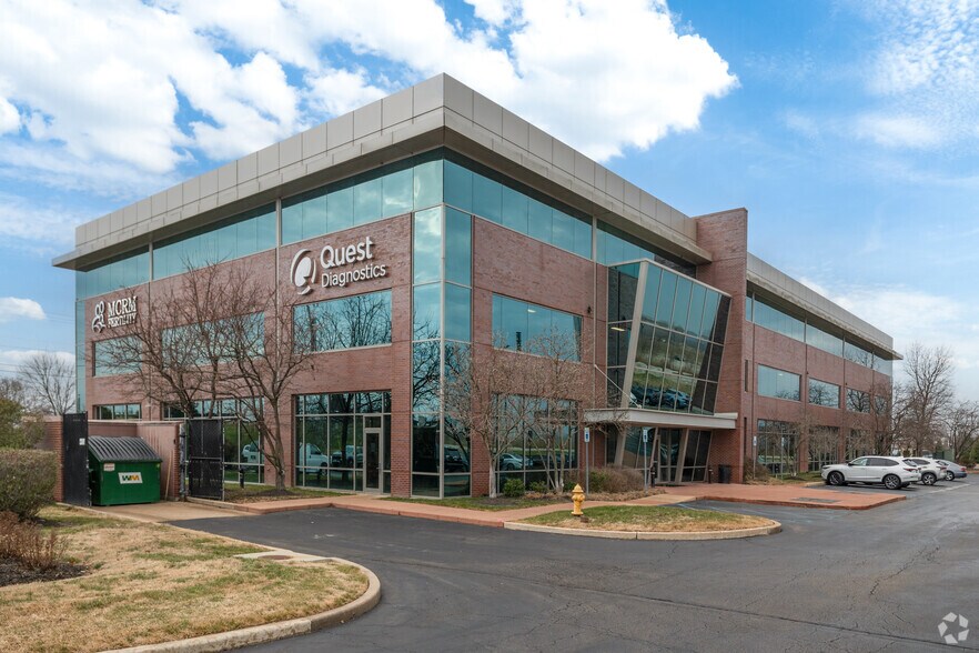 Primary Photo Of 17300 N Outer Forty, Chesterfield Medical For Lease
