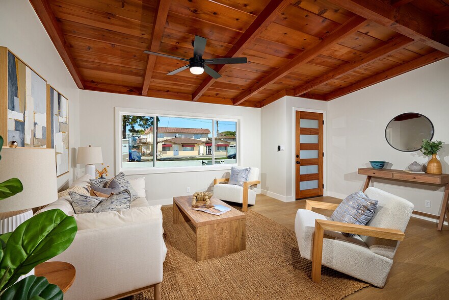 More Photos Of 735 Pine Ave, Carlsbad Multifamily For Sale