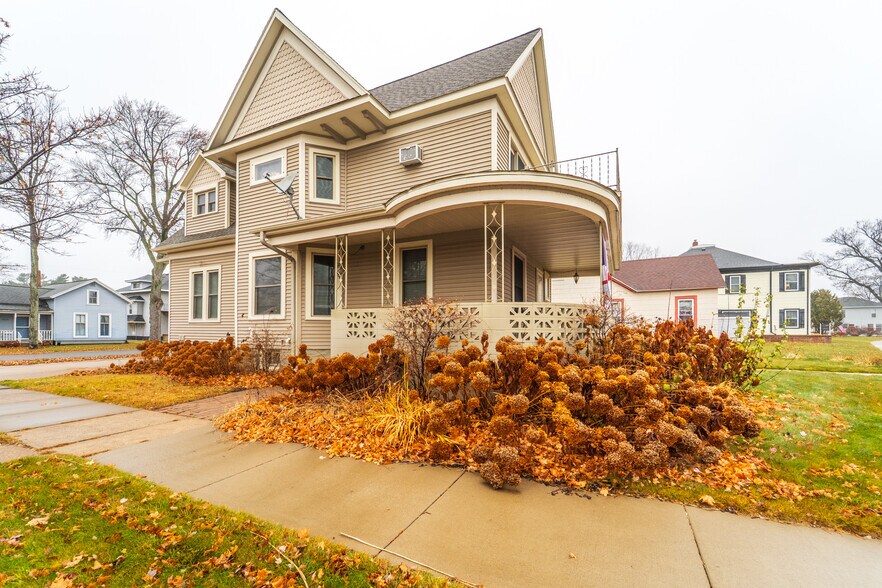 Primary Photo Of 550 S 1st Ave, Wausau Multifamily For Sale