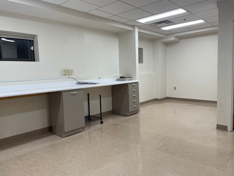 More Photos Of 285 Governor St, Providence Medical For Lease