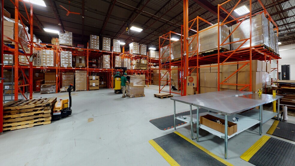 More Photos Of 6 Horne Dr, Folcroft Warehouse For Lease