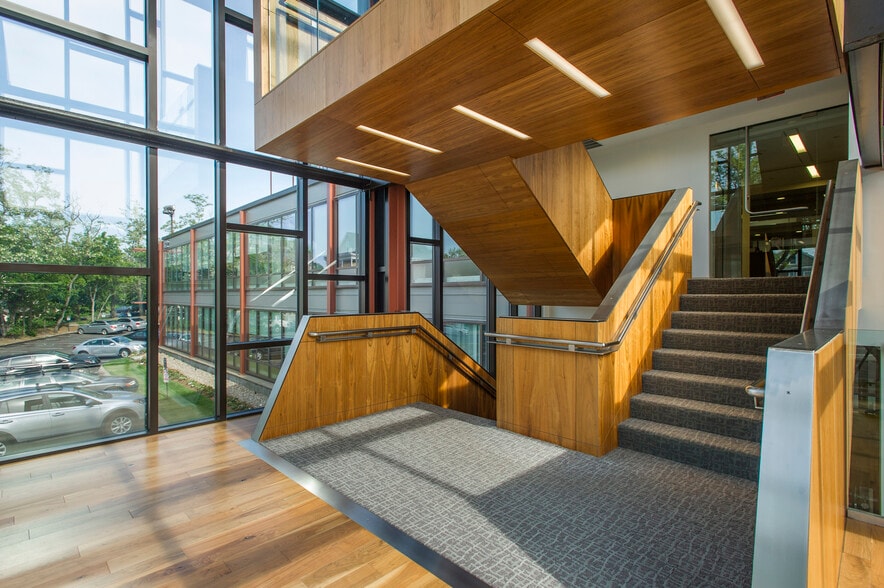 More Photos Of 822 Boylston St, Brookline Medical For Lease