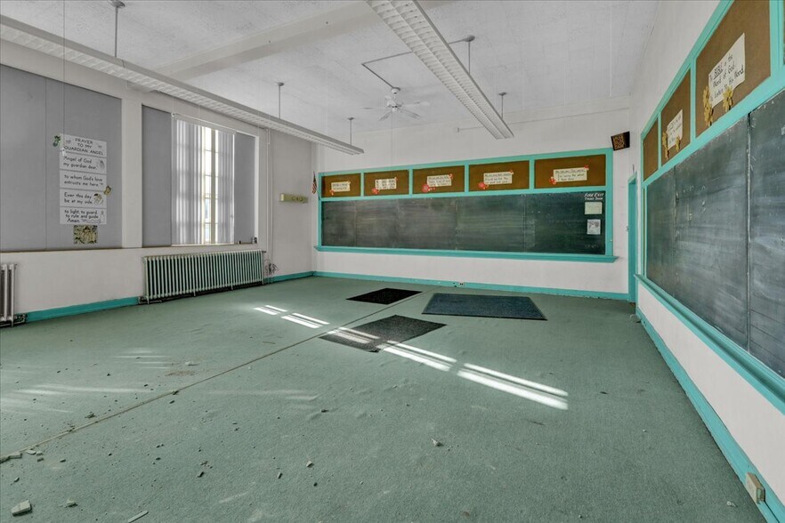 More Photos Of 301 Heffner St, Minersville Specialty For Sale