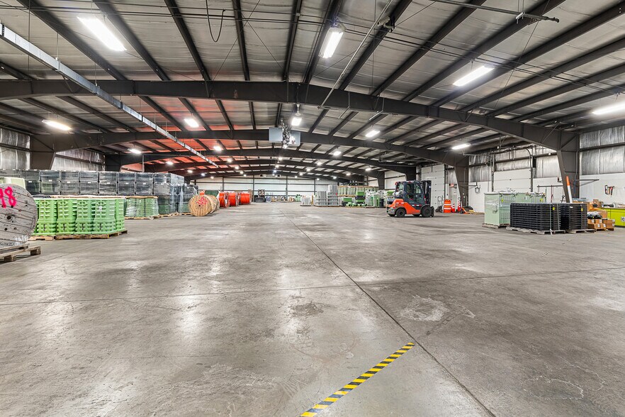 More Photos Of 65 Blodgett Ct, Fond Du Lac Warehouse For Sale