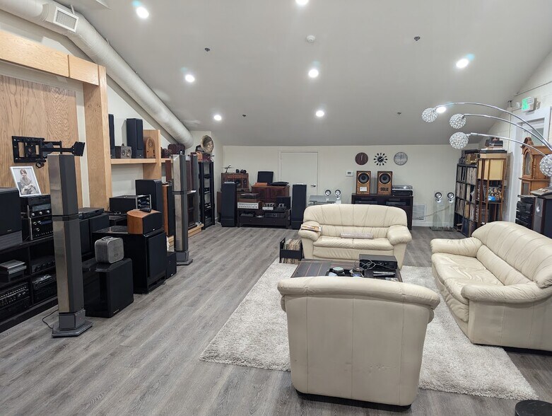 More Photos Of 250 N Orange Ave, Brea Warehouse For Sale