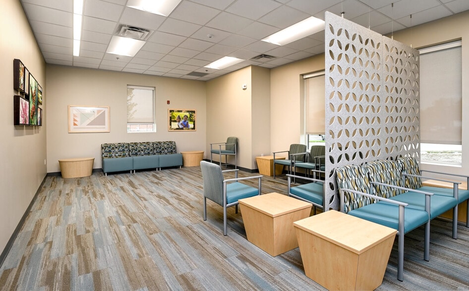 More Photos Of 4405 Allisonville Rd, Indianapolis Medical For Sale