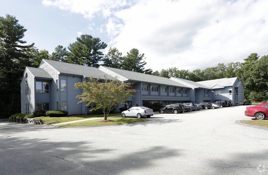More Photos Of 52-56 Stiles Rd, Salem Medical For Lease