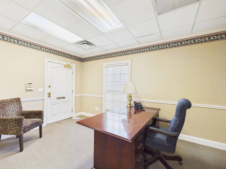 More Photos Of 5900 River Rd, Columbus Office For Lease