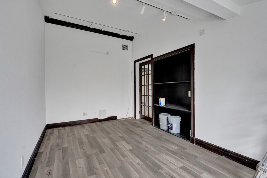 More Photos Of 51 E Commercial Blvd, Fort Lauderdale Medical For Sale