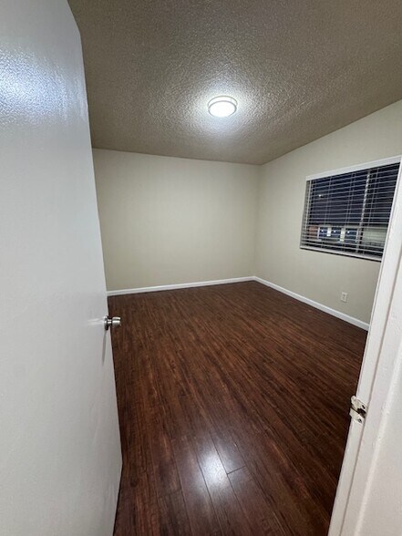 More Photos Of 615 Cerritos Ave, Long Beach Apartments For Sale