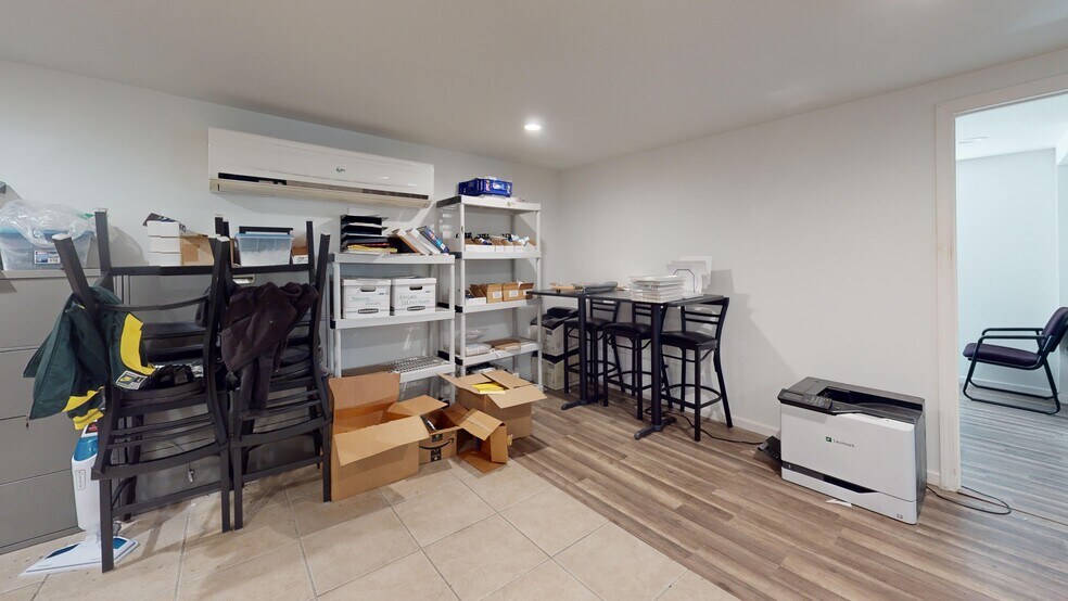 More Photos Of 516 S 1st Ave, Hillsboro Service For Lease