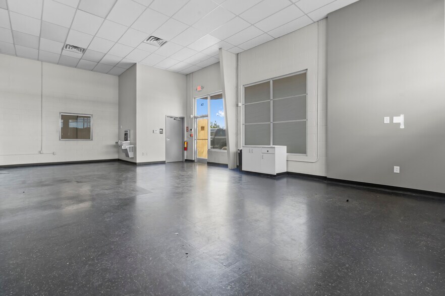 More Photos Of 326 Western Blvd, Greenwood Industrial For Sale