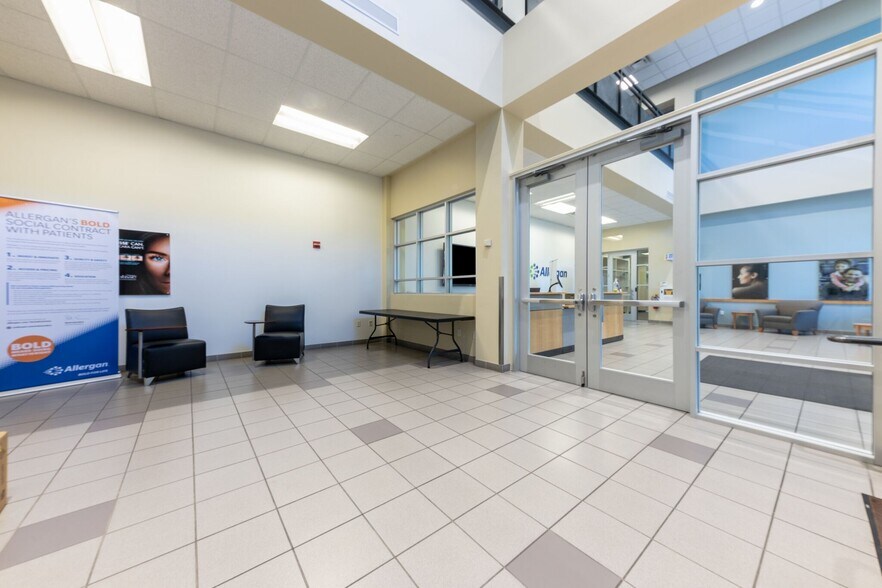 More Photos Of 301 W Howard Ln, Austin Unknown For Lease