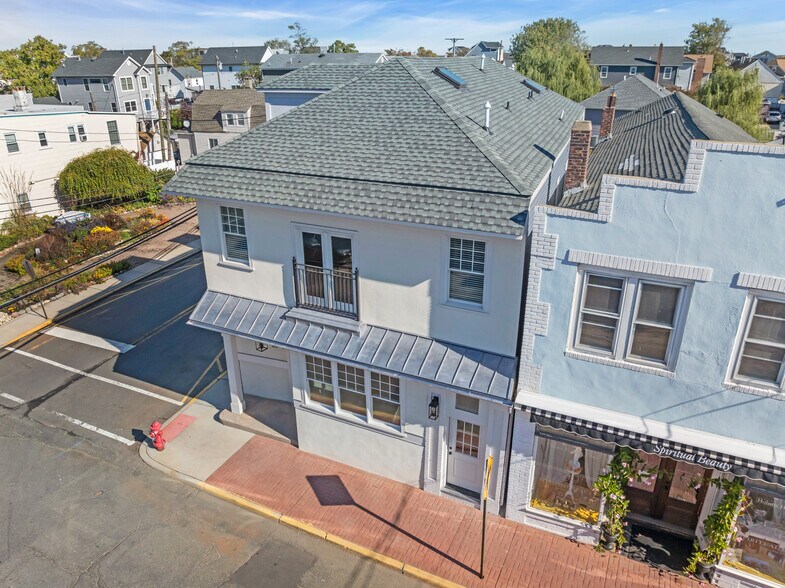 More Photos Of 132 Bay Ave, Highlands Storefront Retail Residential For Lease