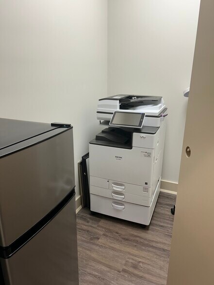 More Photos Of 200 White Rd, Little Silver Medical For Lease
