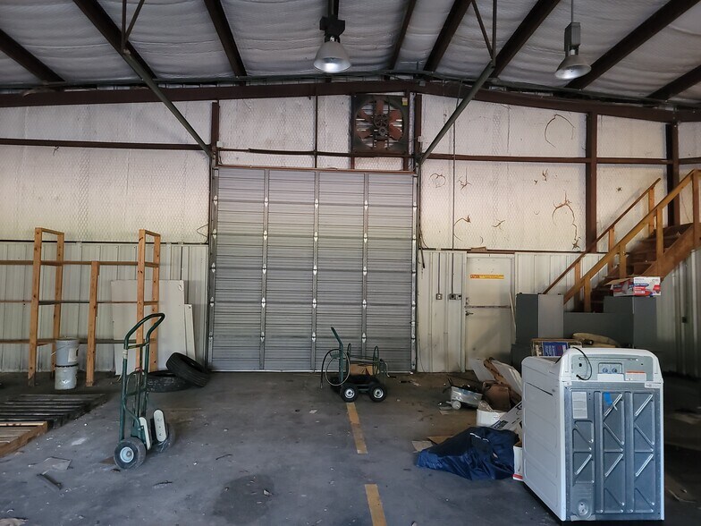 More Photos Of 16607 Kleinwood dr, Spring Warehouse For Sale